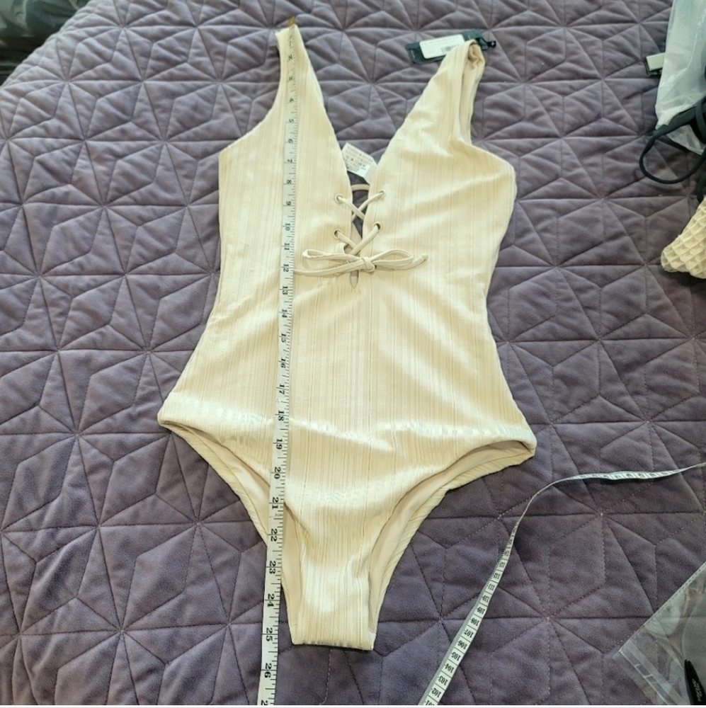NEW TAVIK/REVOLVE Roan Slinky Ribbed One-Piece Swimsuit IN tapioca XS - Picture 12 of 16